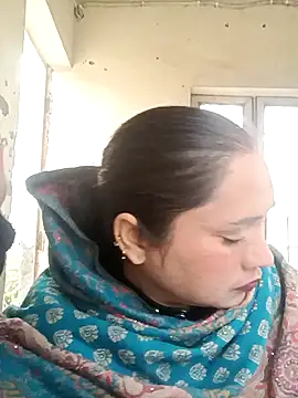 Snapshot of Cute-karisma1234 chatting on 02/01/26, 01:48 Cute-karisma1234 online show from 02/01/26, 01:48