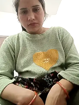 Snapshot of Cute-karisma1234 chatting on 02/03/26, 04:56 Cute-karisma1234 online show from 02/03/26, 04:56