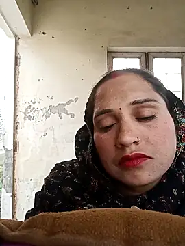 Snapshot of Cute-karisma1234 chatting on 02/07/26, 01:53 Cute-karisma1234 online show from 02/07/26, 01:53