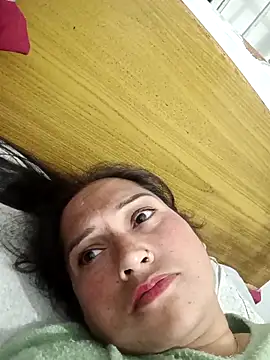 Snapshot of Cute-karisma1234 chatting on 02/14/26, 05:10 Cute-karisma1234 online show from 02/14/26, 05:10