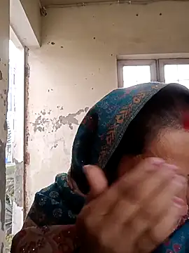 Snapshot of Cute-karisma1234 chatting on 02/17/26, 01:46 Cute-karisma1234 online show from 02/17/26, 01:46