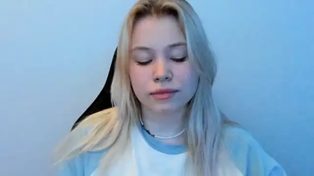 Lulu Di online show from 02/01/26, 12:31