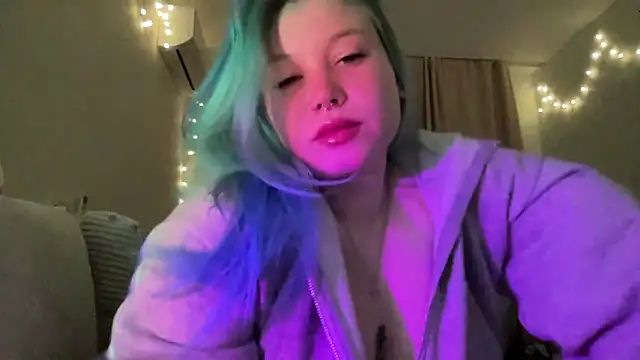 Snapshot of Lulu_Di chatting on 04/18/26, 06:23 Lulu Di online show from 04/18/26, 06:23