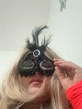 Azra-azrat0 online show from 03/04/26, 04:24