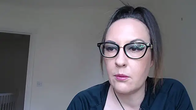 Snapshot of PsychicDominatrix chatting on 03/21/26, 10:09 PsychicDominatrix online show from 03/21/26, 10:09