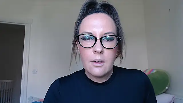 PsychicDominatrix online show from 06/25/26, 09:47