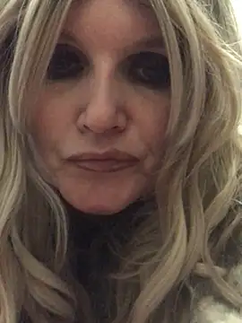 Snapshot of Snejnaya chatting on 02/02/26, 07:45 Snejnaya online show from 02/02/26, 07:45