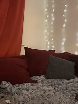 Snapshot of MrsRedFoxy chatting on 02/09/26, 09:52 MrsRedFoxy online show from 02/09/26, 09:52