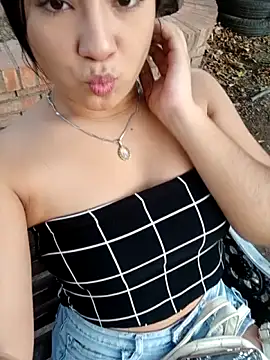 Snapshot of Ailen-cute chatting on 02/06/26, 09:51 Ailen-cute online show from 02/06/26, 09:51