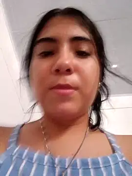 Snapshot of Ailen-cute chatting on 02/14/26, 07:21 Ailen-cute online show from 02/14/26, 07:21