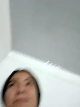 Snapshot of Ailen-cute chatting on 02/18/26, 06:26 Ailen-cute online show from 02/18/26, 06:26