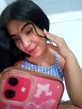 Snapshot of Ailen-cute chatting on 02/22/26, 06:46 Ailen-cute online show from 02/22/26, 06:46