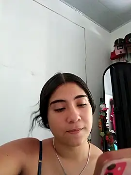 Snapshot of Ailen-cute chatting on 02/26/26, 06:51 Ailen-cute online show from 02/26/26, 06:51