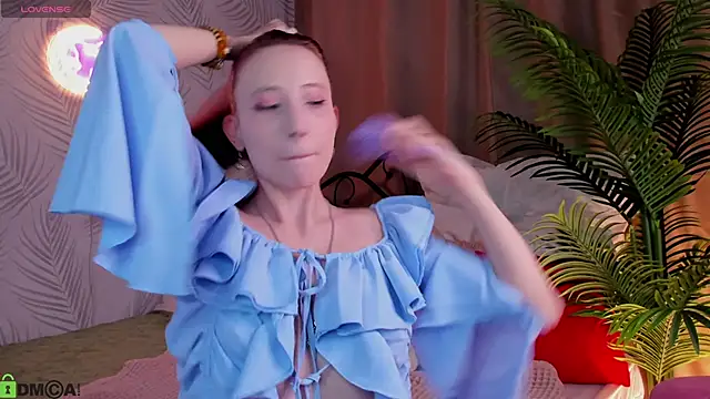 Lea much online show from 03/10/26, 01:10