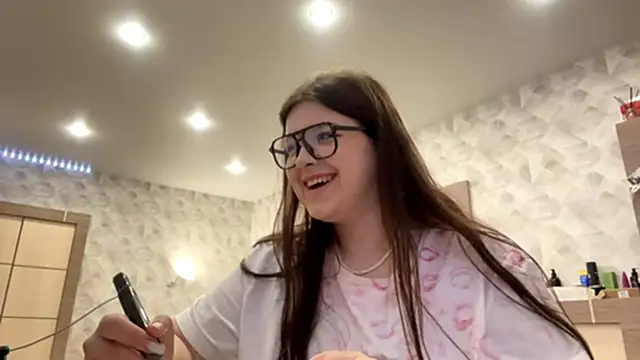 Snapshot of _MaryLove_ chatting on 03/04/26, 05:08 MaryLove online show from 03/04/26, 05:08