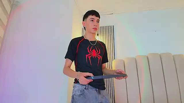 lian cameron online show from 05/06/26, 03:57