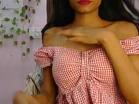 Snapshot of angelpriya_ chatting on 05/06/26, 03:06 angelpriya online show from 05/06/26, 03:06