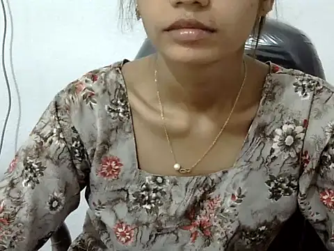 Snapshot of Kulsum_S chatting on 03/17/26, 12:19 Kulsum S online show from 03/17/26, 12:19
