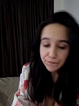 Snapshot of MavisReeve chatting on 02/15/26, 09:44 MavisReeve online show from 02/15/26, 09:44