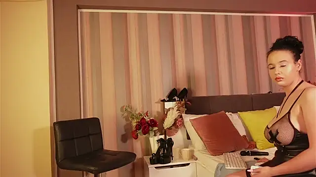 MavisReeve online show from 03/18/26, 04:37