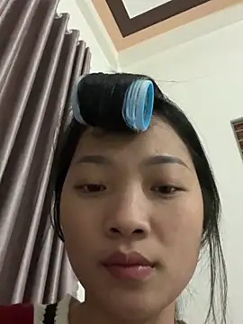 Snapshot of Lyn-be99 chatting on 02/03/26, 01:16 Lyn-be99 online show from 02/03/26, 01:16