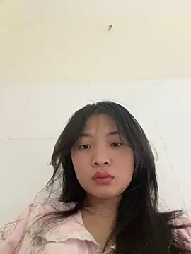 Snapshot of Lyn-be99 chatting on 02/21/26, 02:12 Lyn-be99 online show from 02/21/26, 02:12