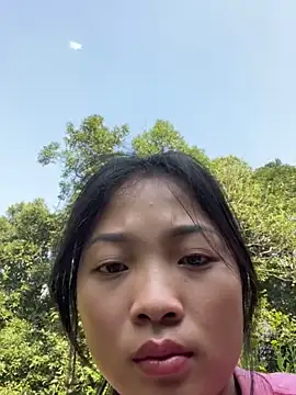 Snapshot of Lyn-be99 chatting on 02/27/26, 07:19 Lyn-be99 online show from 02/27/26, 07:19