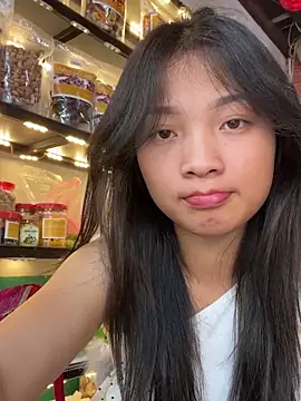 Lyn-be99 online show from 03/26/26, 09:37