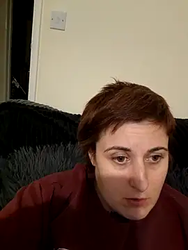 Snapshot of Tiara_XOX chatting on 02/13/26, 05:25 Tiara XOX online show from 02/13/26, 05:25