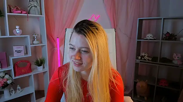CelestineMauriac online show from 05/16/26, 06:17