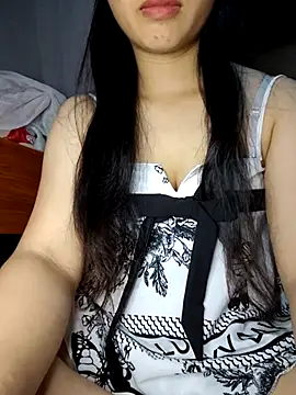 linhtay  online show from 07/07/26, 04:37