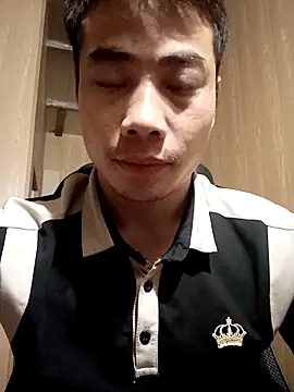Snapshot of Henry_xx01 chatting on 05/11/26, 04:48 Henry xx01 online show from 05/11/26, 04:48