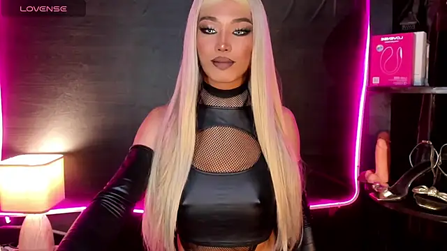 LovelyX0X0 online show from 03/13/26, 09:10