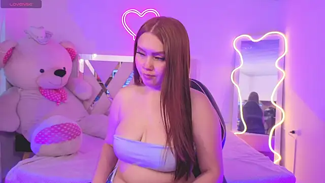 Snapshot of SABRIINA_TAY chatting on 02/27/26, 11:43 SABRIINA TAY online show from 02/27/26, 11:43