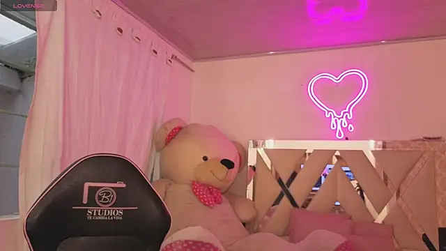 SABRIINA TAY online show from 03/24/26, 11:37