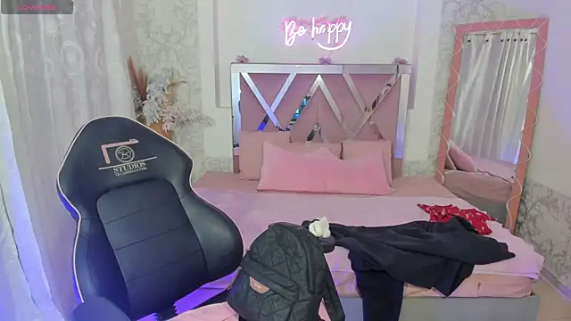 SABRIINA TAY online show from 04/18/26, 11:47