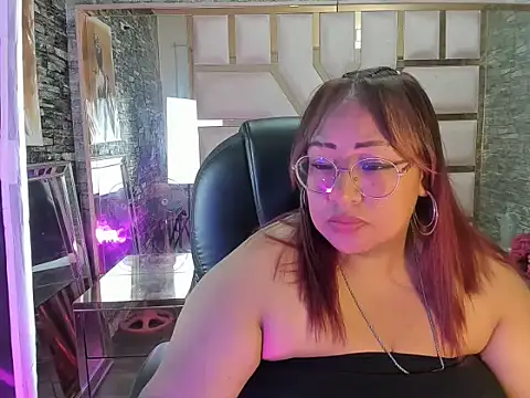 Snapshot of Shara_Oz chatting on 02/21/26, 02:45 Shara Oz online show from 02/21/26, 02:45