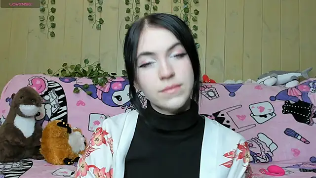 reze daisies online show from 04/22/26, 06:05