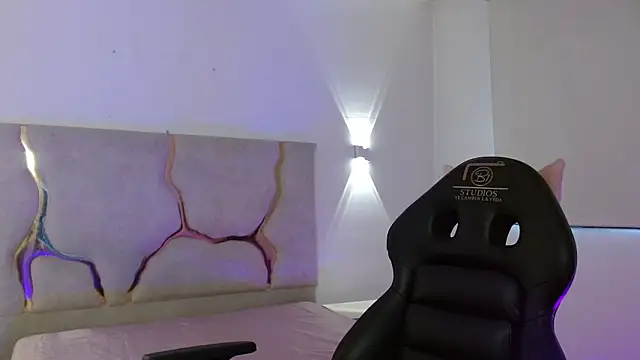 TINY TAY online show from 03/04/26, 11:49