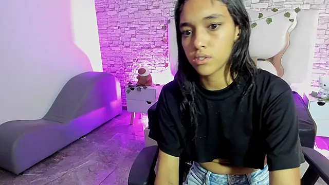 TINY TAY online show from 04/17/26, 11:35