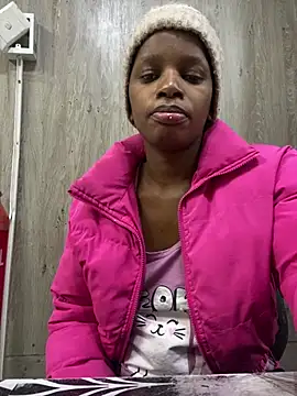 PrimaDonnaxx online show from 04/17/26, 01:47