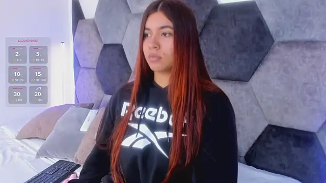 DulceJones online show from 02/04/26, 08:47