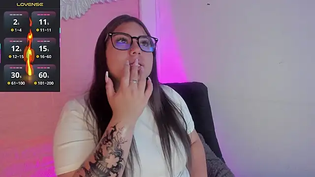 Snapshot of DREAMBOO_ chatting on 02/27/26, 11:21 DREAMBOO online show from 02/27/26, 11:21