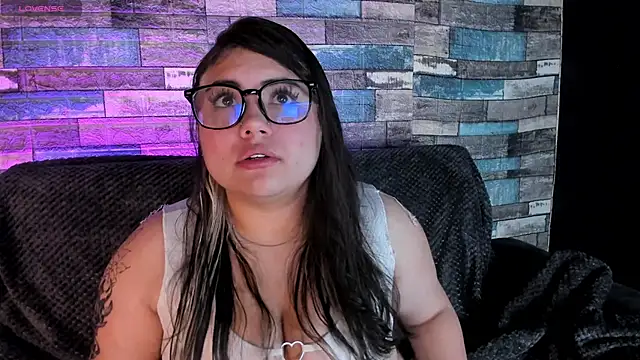 Snapshot of DREAMBOO_ chatting on 03/04/26, 11:27 DREAMBOO online show from 03/04/26, 11:27