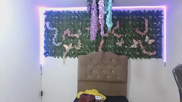 Snapshot of adara_cute_69 chatting on 02/14/26, 04:04 adara cute 69 online show from 02/14/26, 04:04