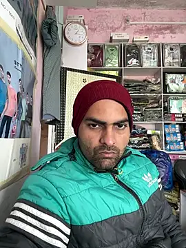 Snapshot of hardlysuck chatting on 02/07/26, 07:45 hardlysuck online show from 02/07/26, 07:45