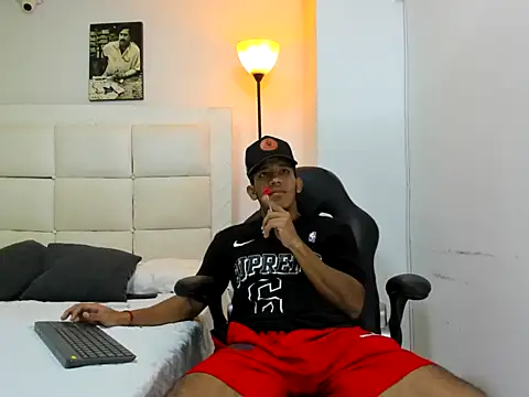 Snapshot of ricky_spensar23cm_ chatting on 02/21/26, 02:12 ricky spensar23cm online show from 02/21/26, 02:12