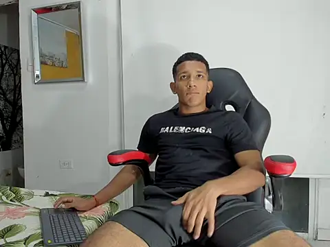 Snapshot of ricky_spensar23cm_ chatting on 02/27/26, 02:00 ricky spensar23cm online show from 02/27/26, 02:00