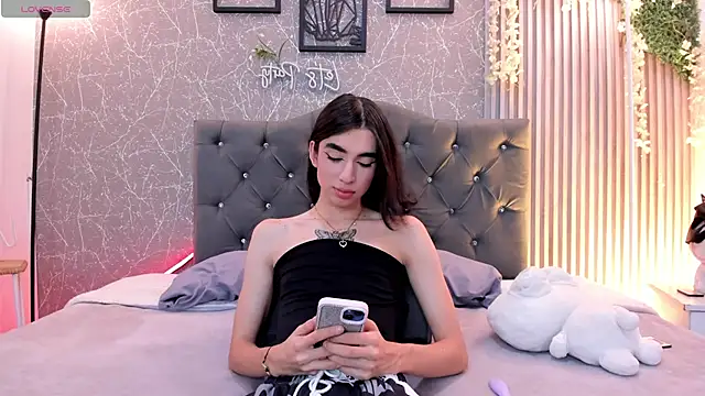 lana gill1 online show from 04/12/26, 04:56