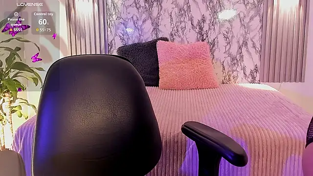 Snapshot of ChloeeMasonn chatting on 02/20/26, 11:00 ChloeeMasonn online show from 02/20/26, 11:00